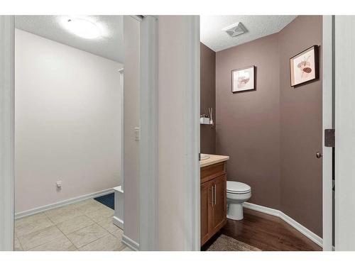 310 Autumn Circle Se, Calgary, AB - Indoor Photo Showing Other Room