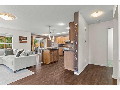 310 Autumn Circle Se, Calgary, AB - Indoor Photo Showing Living Room