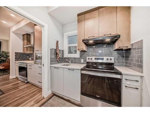 318 Chelsea Hollow, Chestermere, AB - Indoor Photo Showing Kitchen