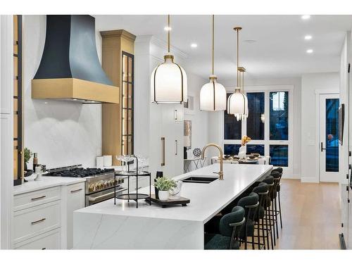 2628 4 Avenue Nw, Calgary, AB - Indoor Photo Showing Kitchen With Double Sink With Upgraded Kitchen