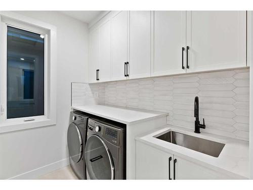 2628 4 Avenue Nw, Calgary, AB - Indoor Photo Showing Laundry Room