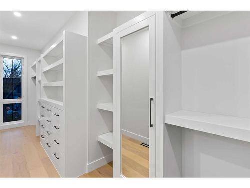 2628 4 Avenue Nw, Calgary, AB - Indoor With Storage