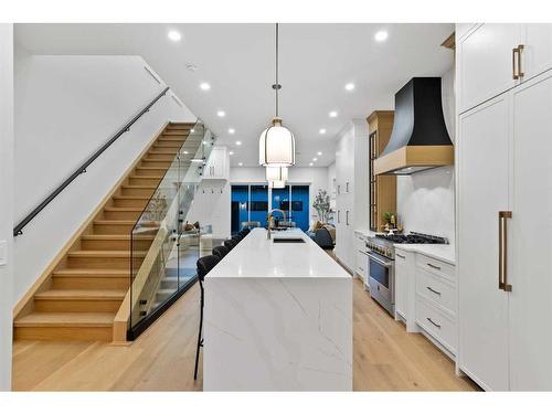 2628 4 Avenue Nw, Calgary, AB - Indoor Photo Showing Kitchen With Upgraded Kitchen