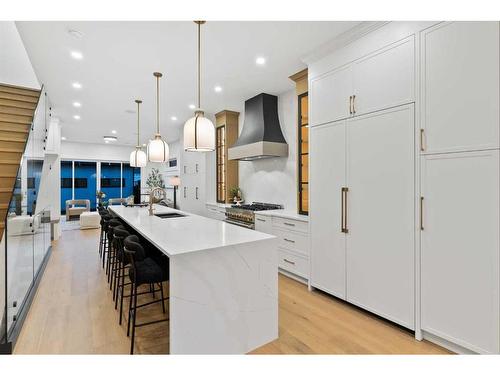 2628 4 Avenue Nw, Calgary, AB - Indoor Photo Showing Kitchen With Upgraded Kitchen