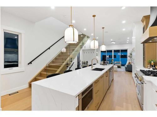 2628 4 Avenue Nw, Calgary, AB - Indoor Photo Showing Kitchen With Double Sink With Upgraded Kitchen