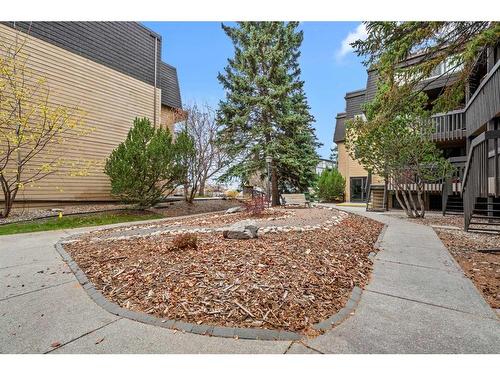 14-3519 49 Street Nw, Calgary, AB - Outdoor