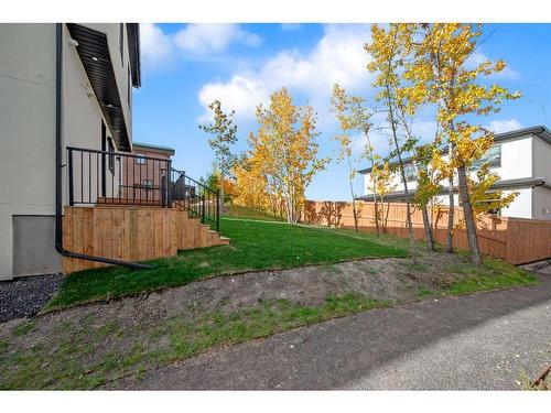 49 Rockhaven Green Nw, Calgary, AB - Outdoor