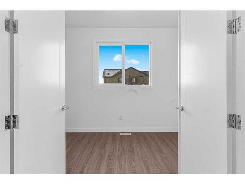 230 Kinniburgh Loop, Chestermere, AB - Indoor Photo Showing Other Room