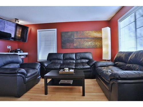 144 Hidden Creek Rise Nw, Calgary, AB - Indoor Photo Showing Living Room