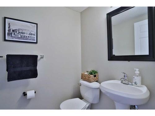 144 Hidden Creek Rise Nw, Calgary, AB - Indoor Photo Showing Bathroom