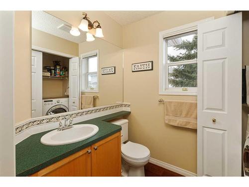 108 Country Hills Cove, Calgary, AB - Indoor Photo Showing Bathroom