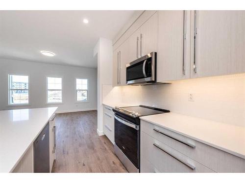 54 Dawson Drive, Chestermere, AB - Indoor Photo Showing Kitchen