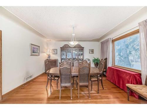 3205 4 Street Sw, Calgary, AB - Indoor Photo Showing Dining Room