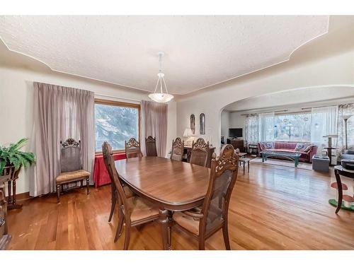 3205 4 Street Sw, Calgary, AB - Indoor Photo Showing Dining Room