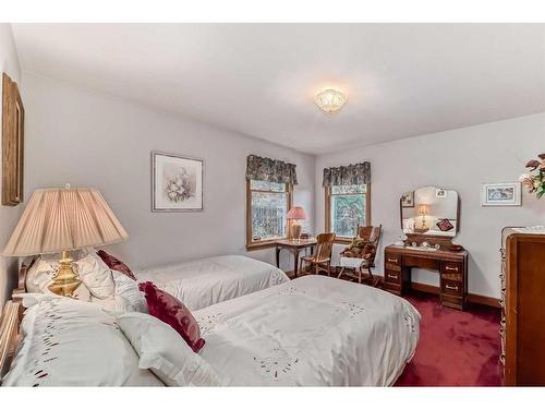 3205 4 Street Sw, Calgary, AB - Indoor Photo Showing Bedroom