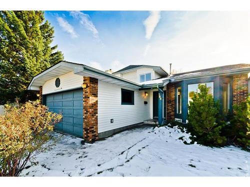 188 Silvergrove Way Nw, Calgary, AB - Outdoor