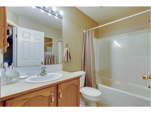 151 Somervale Park Sw, Calgary, AB - Indoor Photo Showing Bathroom