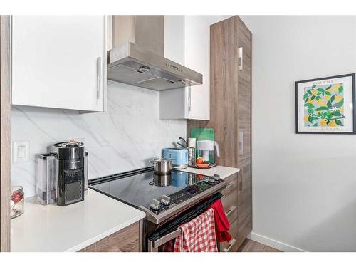 410-122 Mahogany Centre Se, Calgary, AB - Indoor Photo Showing Kitchen