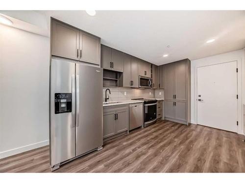 3211-350 Livingston Common Ne, Calgary, AB - Indoor Photo Showing Kitchen With Stainless Steel Kitchen