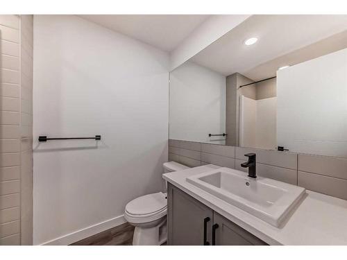 3211-350 Livingston Common Ne, Calgary, AB - Indoor Photo Showing Bathroom