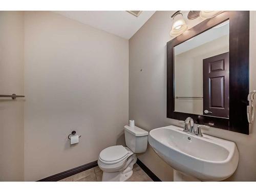 16 Kincora Hill Nw, Calgary, AB - Indoor Photo Showing Bathroom