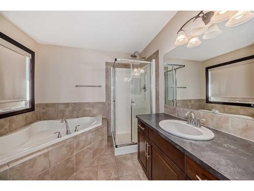 16 Kincora Hill Nw, Calgary, AB - Indoor Photo Showing Bathroom