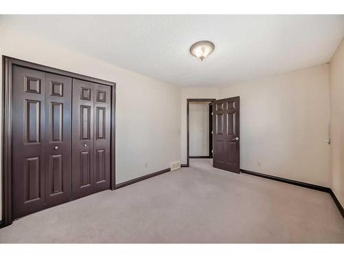 16 Kincora Hill Nw, Calgary, AB - Indoor Photo Showing Other Room