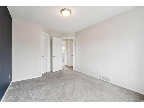 139 Prestwick Crescent Se, Calgary, AB - Indoor Photo Showing Other Room