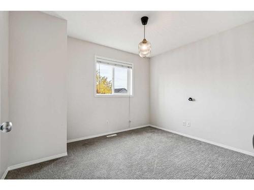 139 Prestwick Crescent Se, Calgary, AB - Indoor Photo Showing Other Room