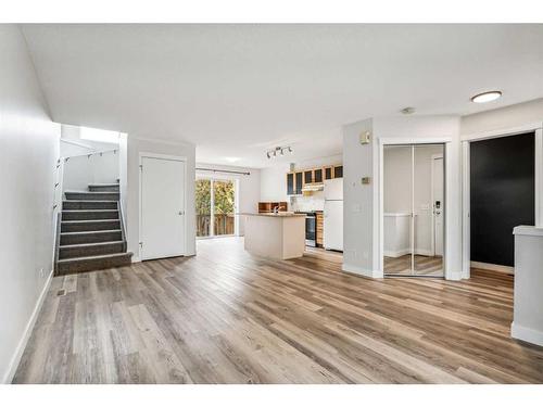 139 Prestwick Crescent Se, Calgary, AB - Indoor Photo Showing Living Room