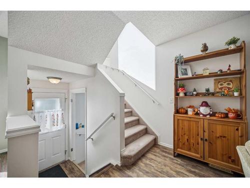 272 Prestwick Heights Se, Calgary, AB - Indoor Photo Showing Other Room