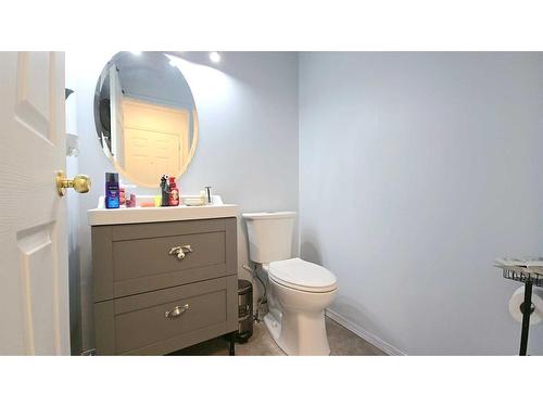 5-204 Strathaven Drive, Strathmore, AB - Indoor Photo Showing Bathroom