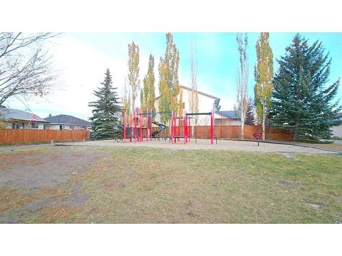 5-204 Strathaven Drive, Strathmore, AB - Outdoor