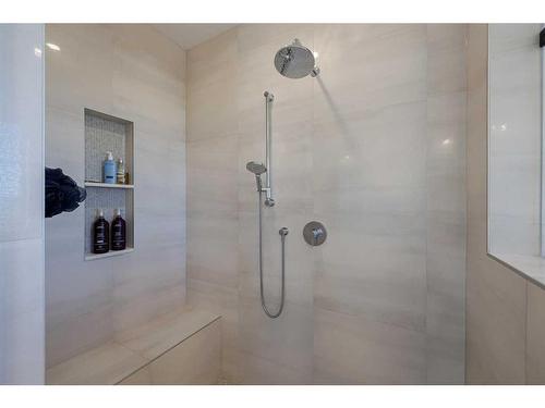 54-130 Discovery Drive Sw, Calgary, AB - Indoor Photo Showing Bathroom