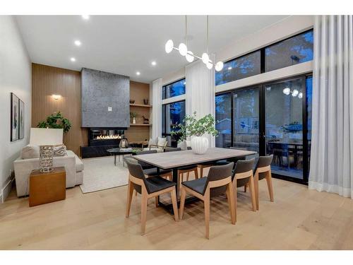 2712 Lougheed Drive Sw, Calgary, AB - Indoor Photo Showing Dining Room