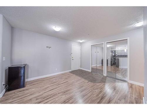 1304-8810 Royal Birch Boulevard Nw, Calgary, AB - Indoor Photo Showing Other Room