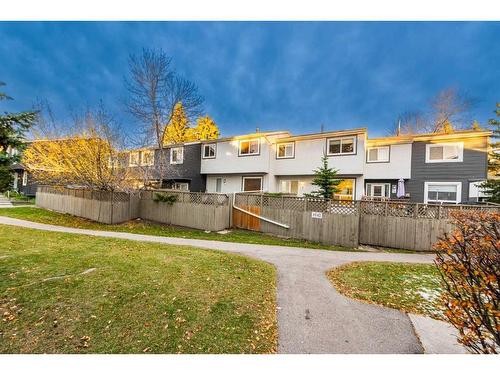 19-11407 Braniff Road Sw, Calgary, AB - Outdoor