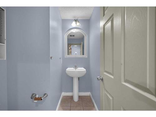 1113 Kincora Drive Nw, Calgary, AB - Indoor Photo Showing Bathroom