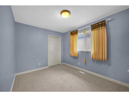 1113 Kincora Drive Nw, Calgary, AB - Indoor Photo Showing Other Room