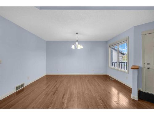 1113 Kincora Drive Nw, Calgary, AB - Indoor Photo Showing Other Room