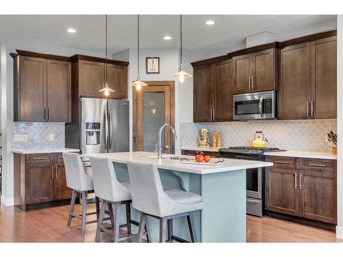 826 20 Avenue Nw, Calgary, AB - Indoor Photo Showing Kitchen With Stainless Steel Kitchen With Upgraded Kitchen