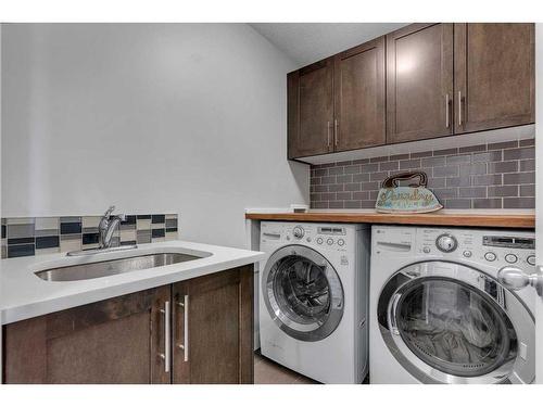 826 20 Avenue Nw, Calgary, AB - Indoor Photo Showing Laundry Room