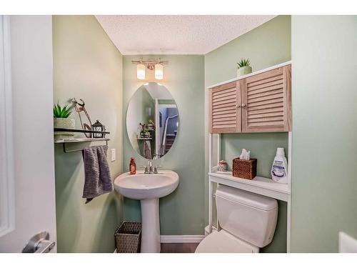 79 Auburn Meadows Gardens Se, Calgary, AB - Indoor Photo Showing Bathroom