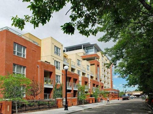 803-1110 3 Avenue Nw, Calgary, AB - Outdoor With Facade