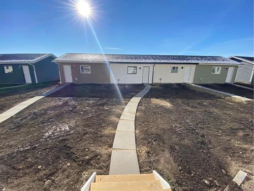 125 Ellen Close, Crossfield, AB - Outdoor