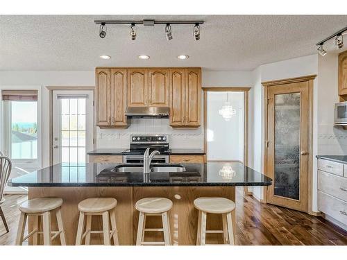 2305 Sirocco Drive Sw, Calgary, AB - Indoor Photo Showing Kitchen With Stainless Steel Kitchen