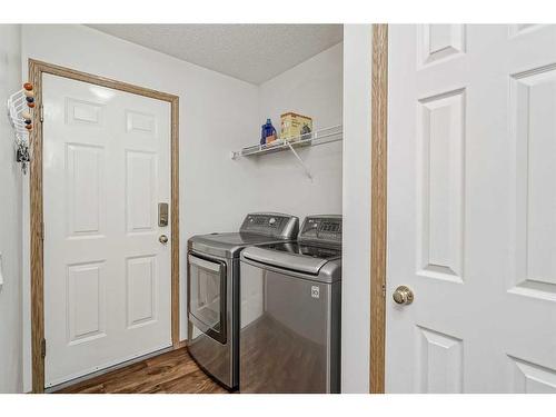 2305 Sirocco Drive Sw, Calgary, AB - Indoor Photo Showing Laundry Room