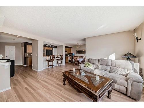 5343 Copperfield Gate Se, Calgary, AB - Indoor Photo Showing Living Room