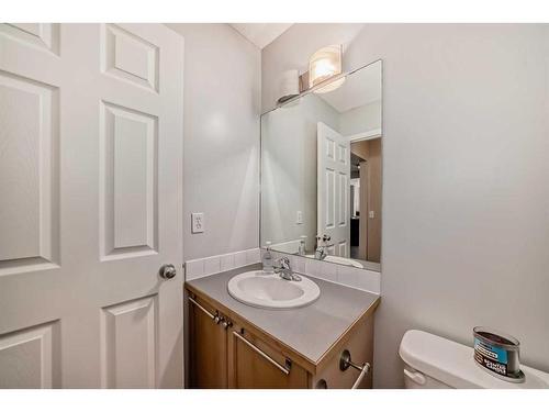 5343 Copperfield Gate Se, Calgary, AB - Indoor Photo Showing Bathroom