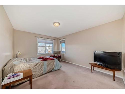 5343 Copperfield Gate Se, Calgary, AB - Indoor Photo Showing Bedroom